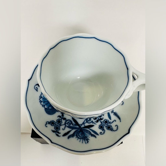 4 Blue Danube Cup & Saucer | Vintage Blue Danube Teacup. 4 cups and 4 saucer - Picture 2 of 8